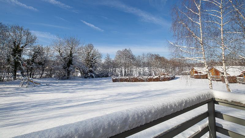 Hotel Vacanceole - Chalet Les Crozats Lons-le-Saunier Zewnętrze zdjęcie