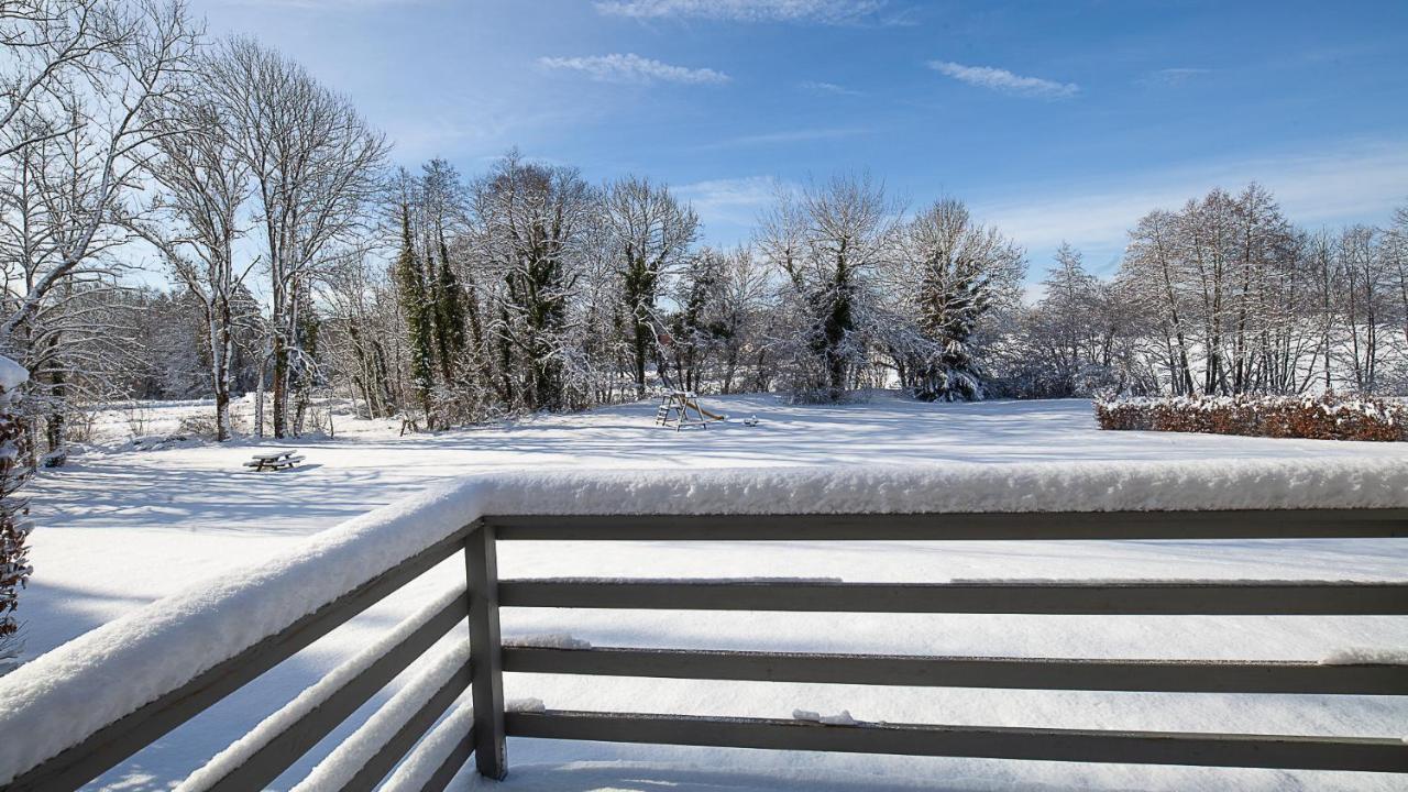 Hotel Vacanceole - Chalet Les Crozats Lons-le-Saunier Zewnętrze zdjęcie